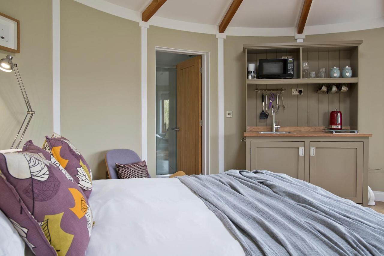 Nether Farm Roundhouses - Henmore Water & Sturston Winds With Hot Tubs - Bradley Wood No Hot Tub Ashbourne  Exteriör bild